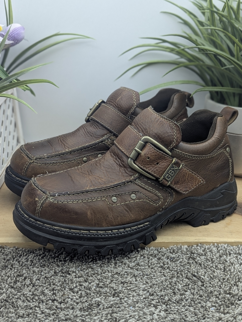 GBX Brown Leather Chunky Sole Mens Size 10M Casual Hiking Walking Work Shoes